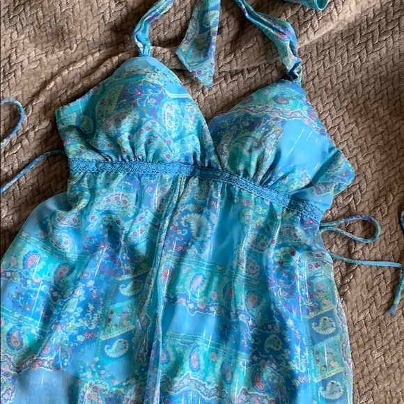 Jordache Tops - Super pretty and flowy summer top!!